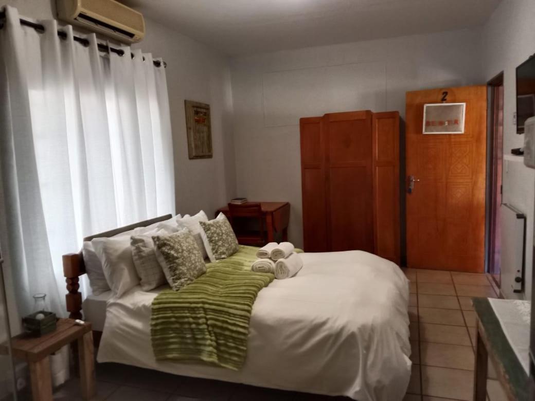 Die Windpomp Guesthouse Gobabis Bagian luar foto